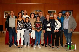 Con la Familia Con la Familia